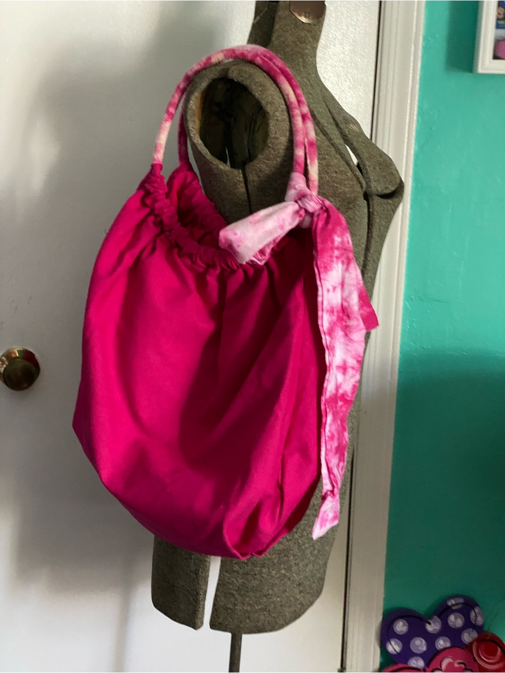 NWOT Hot Pink Women's Shoulder Bag Tie Dye Bow and Handle Accent Tote Boho